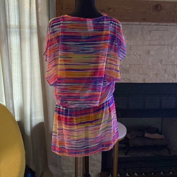 Top - Picture 2 of 2